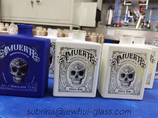 Buon prezzo Bottiglia in vetro quadrata da 750 ml di gin in linea