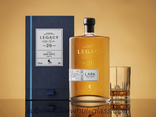Buon prezzo Bottiglie di whisky Lark da 500 ml in linea