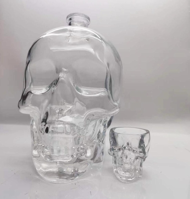 Buon prezzo bottiglia di whiskey capa del cranio 1000ml/1500ml/1750ml/contenitore di vetro del whiskey in linea